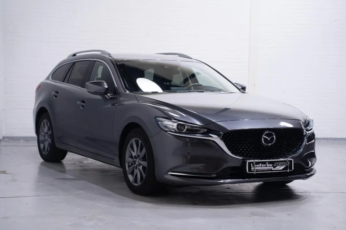 2.0 SkyActiv-G 165 Centre-Line NAP HUD Afneembare trekhaak Stoelverwarming Camera 360 PDC ECC Apple ACC DAB