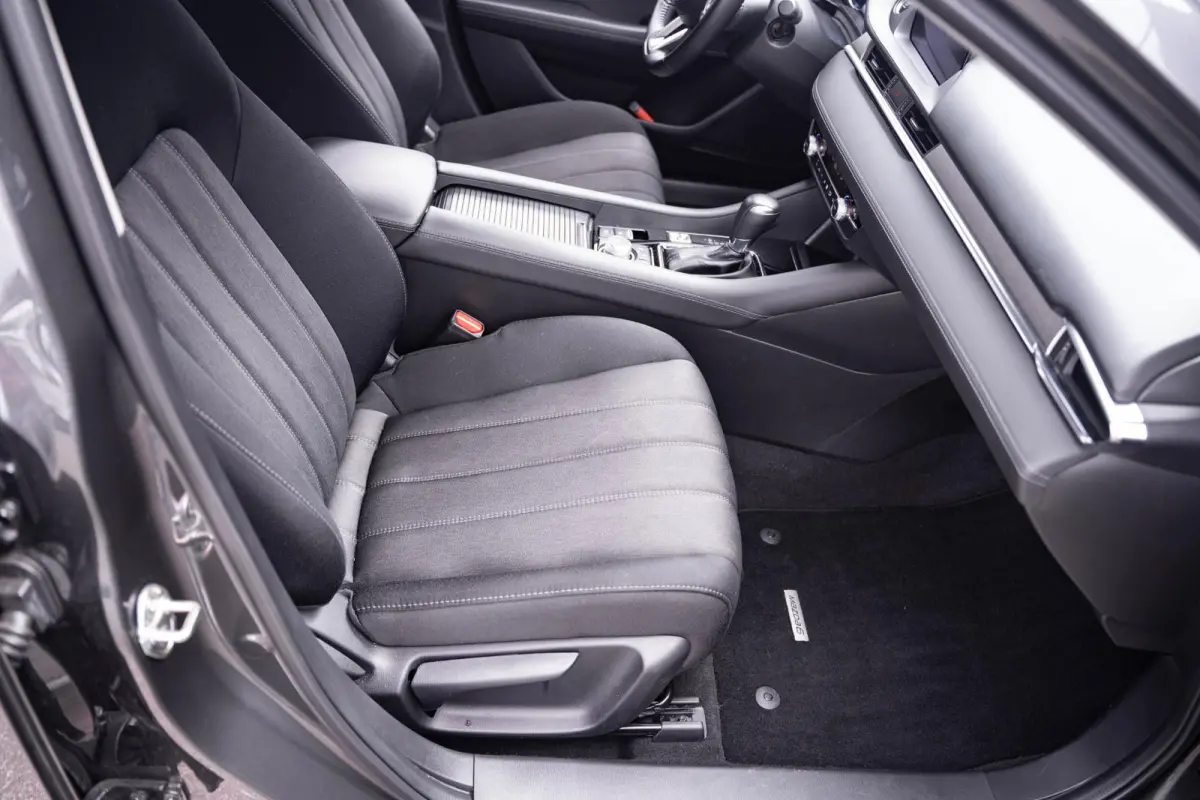 2.0 SkyActiv-G 165 Centre-Line NAP HUD Afneembare trekhaak Stoelverwarming Camera 360 PDC ECC Apple ACC DAB