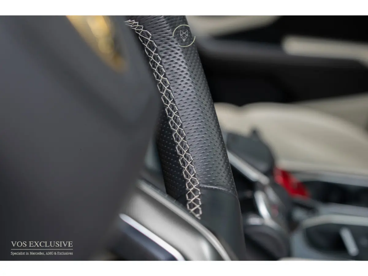 4.0 V8 BTW Full Carbon in- & exterieur|B&O Advanced 3D|ANIMA|Ceramic|Massage|Keyless|HUD|23"|Pano|Softclose