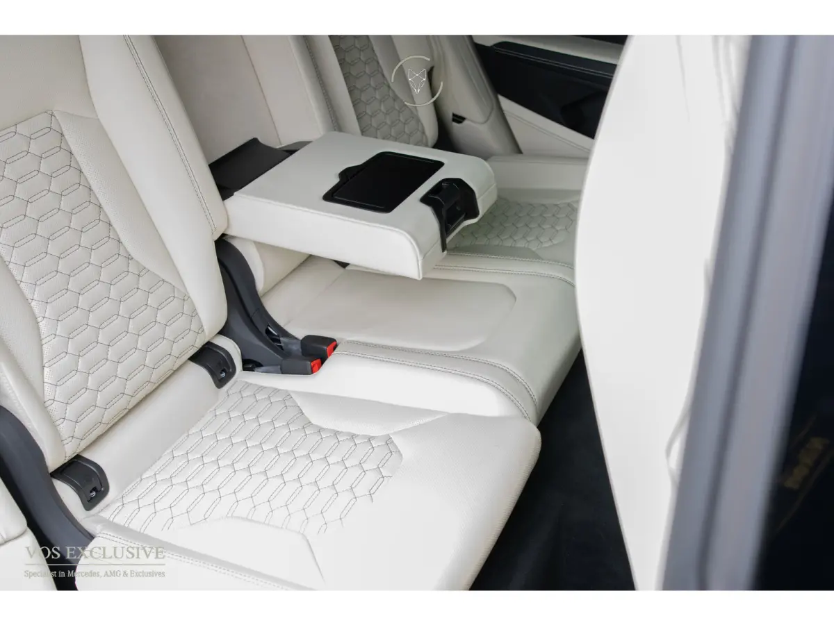 4.0 V8 BTW Full Carbon in- & exterieur|B&O Advanced 3D|ANIMA|Ceramic|Massage|Keyless|HUD|23"|Pano|Softclose
