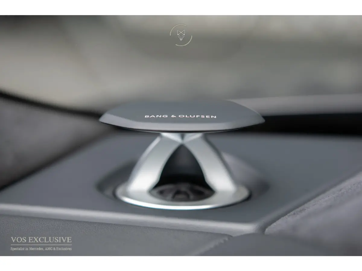 4.0 V8 BTW Full Carbon in- & exterieur|B&O Advanced 3D|ANIMA|Ceramic|Massage|Keyless|HUD|23"|Pano|Softclose