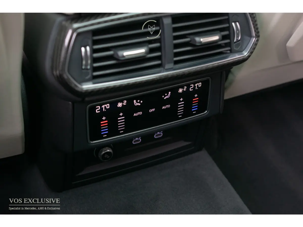 4.0 V8 BTW Full Carbon in- & exterieur|B&O Advanced 3D|ANIMA|Ceramic|Massage|Keyless|HUD|23"|Pano|Softclose
