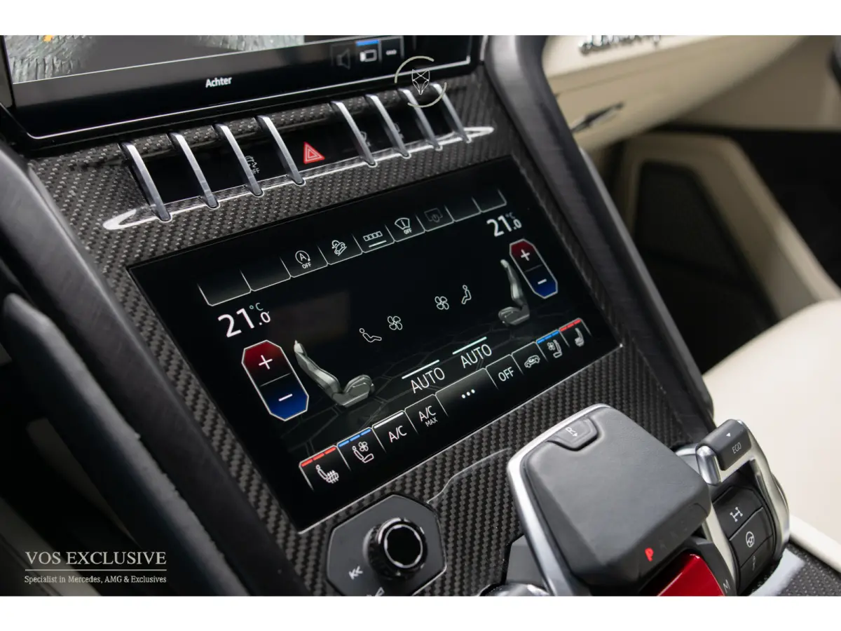 4.0 V8 BTW Full Carbon in- & exterieur|B&O Advanced 3D|ANIMA|Ceramic|Massage|Keyless|HUD|23"|Pano|Softclose