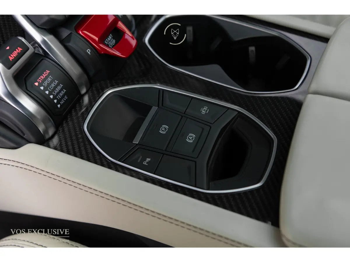 4.0 V8 BTW Full Carbon in- & exterieur|B&O Advanced 3D|ANIMA|Ceramic|Massage|Keyless|HUD|23"|Pano|Softclose