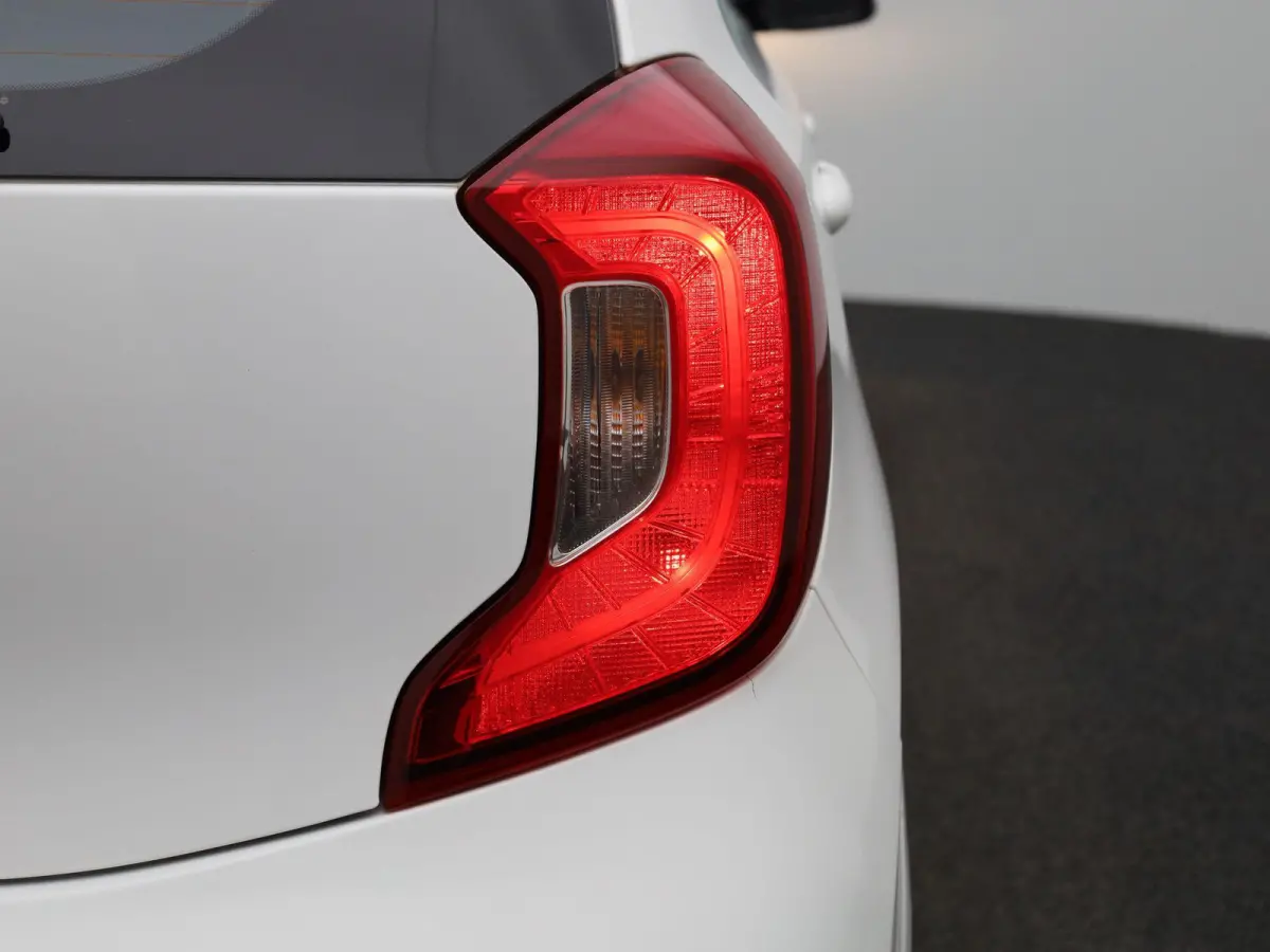 1.0 DPi ComfortLine | APPLE CARPLAY | AUTOMAAT | AIRCO | BT TELEFOON | 5 DEURS | CENTRALE DEUR VERGRENDLING | CRUISE CONTROL |