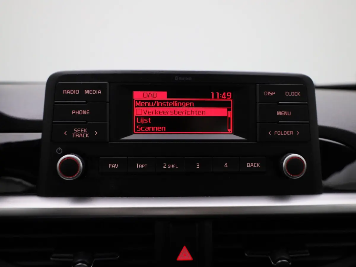 1.0 DPi ComfortLine | APPLE CARPLAY | AUTOMAAT | AIRCO | BT TELEFOON | 5 DEURS | CENTRALE DEUR VERGRENDLING | CRUISE CONTROL |