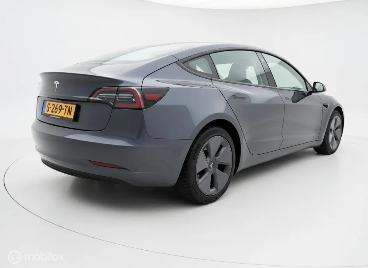 Standard RWD Plus - SOH 90% – 60 kWh – LFP – Autopilot - Incl. BTW