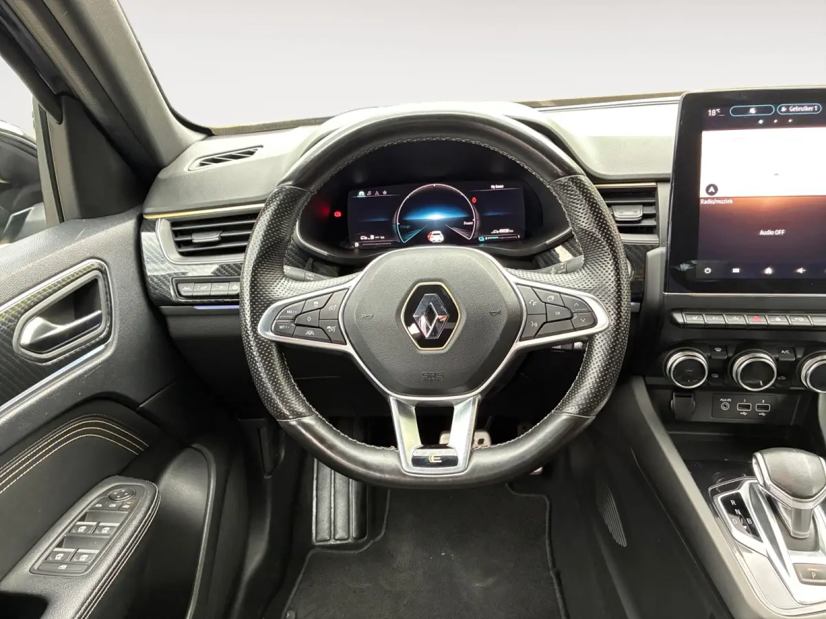 1.6 E-Tech Hybrid 145 R.S. Line | Carplay | Camera | Adaptive Cruise Control | Climate Control | Leder en Alcantara