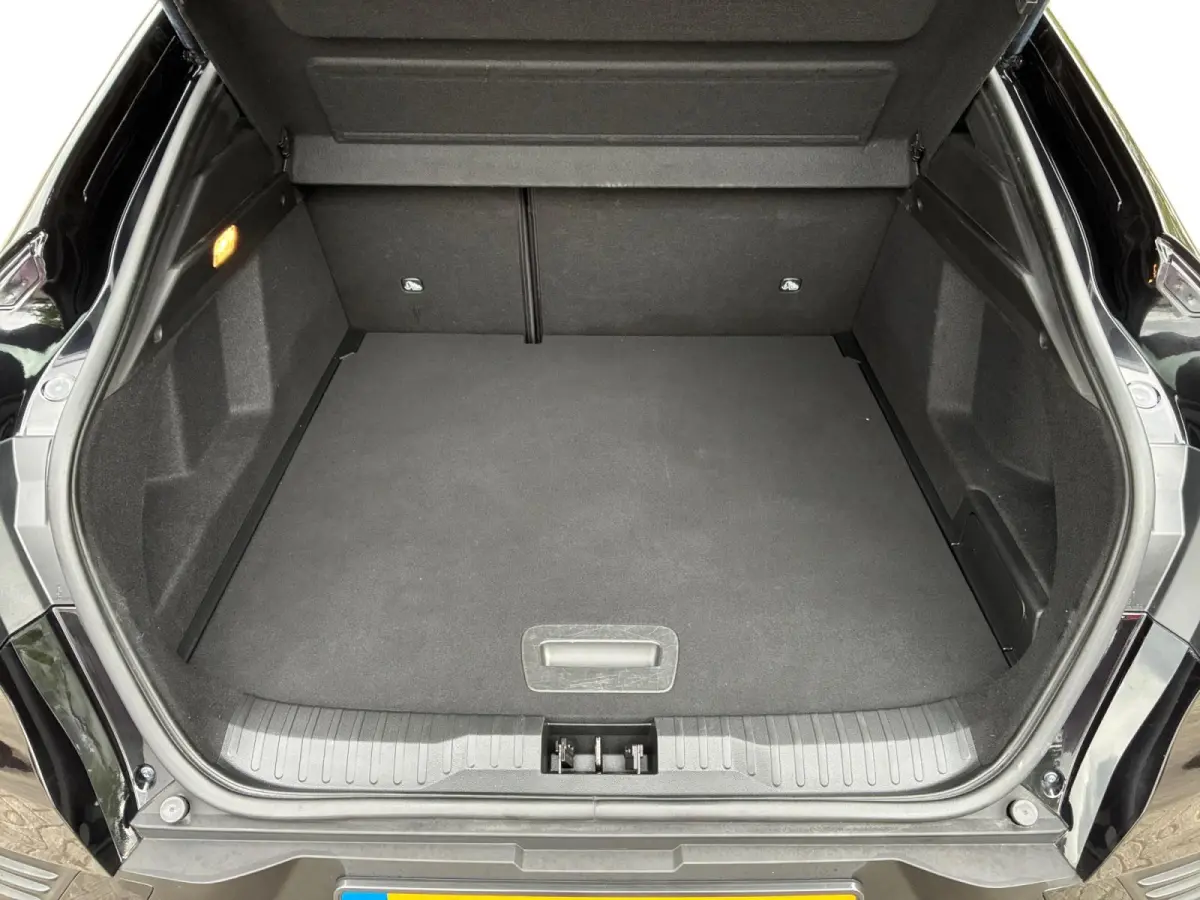 1.6 E-Tech Hybrid 145 R.S. Line | Carplay | Camera | Adaptive Cruise Control | Climate Control | Leder en Alcantara