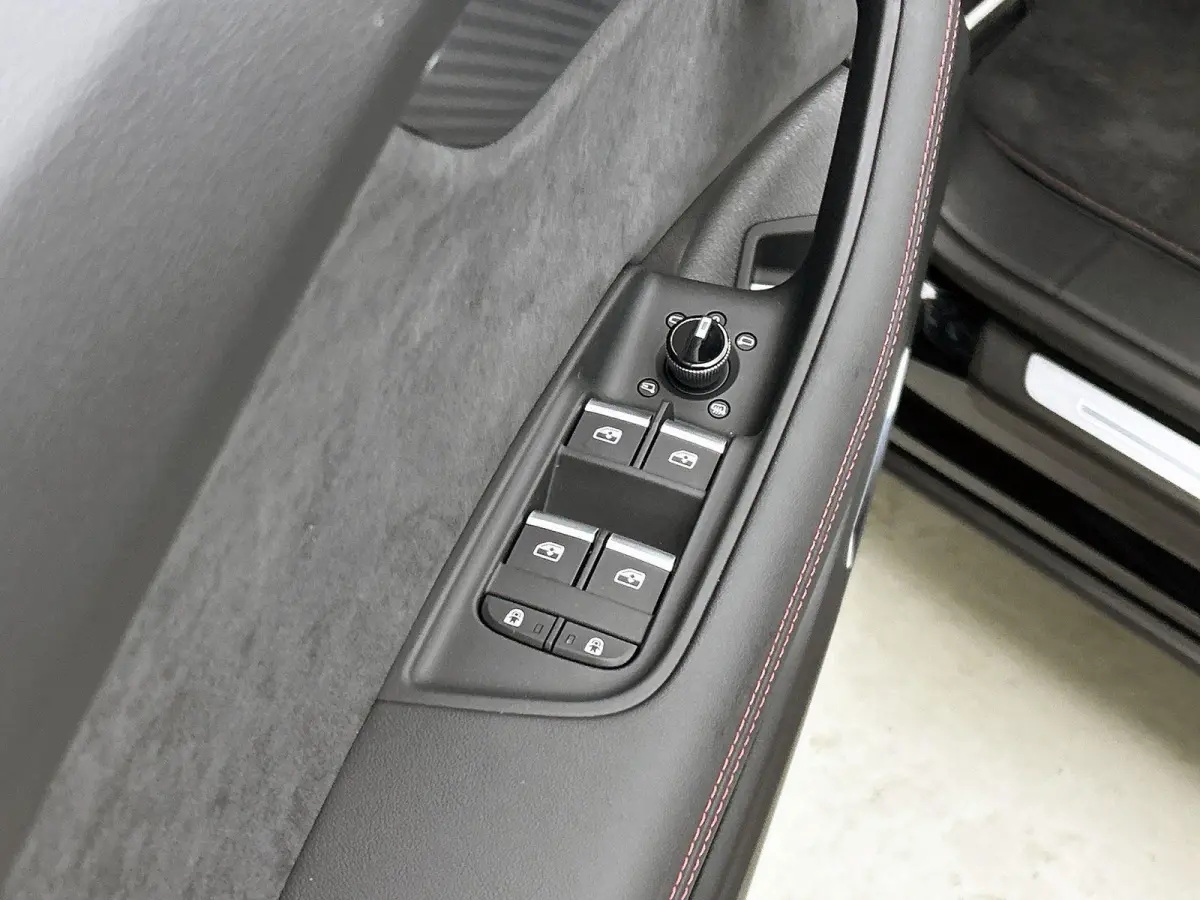 60 TFSI e quattro Pro Line S Competition 490 PK | S-line | 360 Camera | Panoramadak | Bang & Olufsen Advanced 3D | Climate Control | Navigatie | Trekhaak | Stoelverwarming voor en achter | L