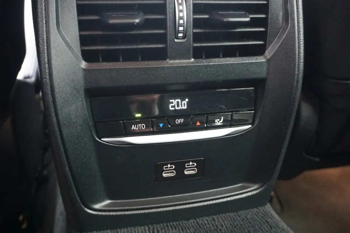 320e LCI M-Sport Pro | ADAPTIVE LED | ACC | HEAD-UP | STOELVERW. | CAMERA |