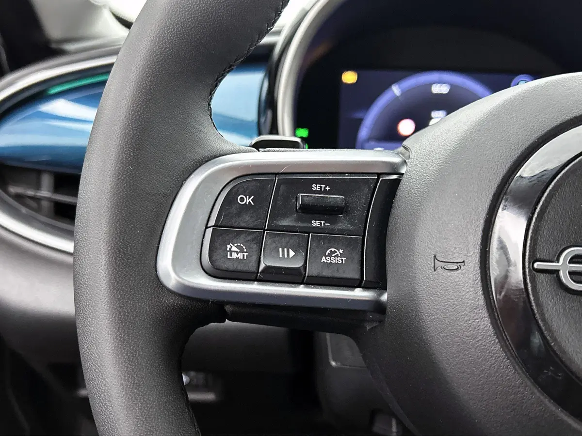 1.2 Urban 110pk Automaat | Stoelverwarming | Navigatie | Climate Control | Cruise Control | Camera | 17"LMV | Sfeerverlichting | Apple Carplay/Android Auto |