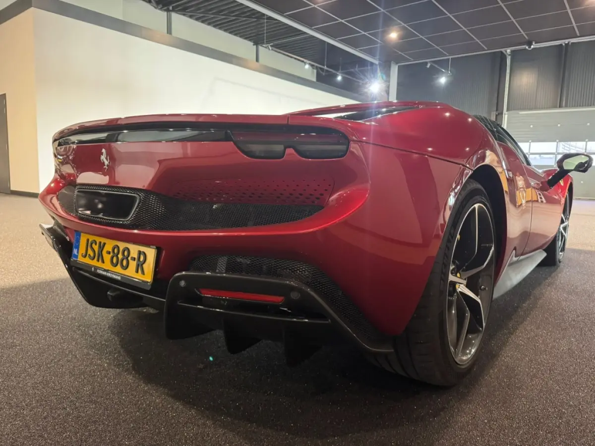 3.0 V6