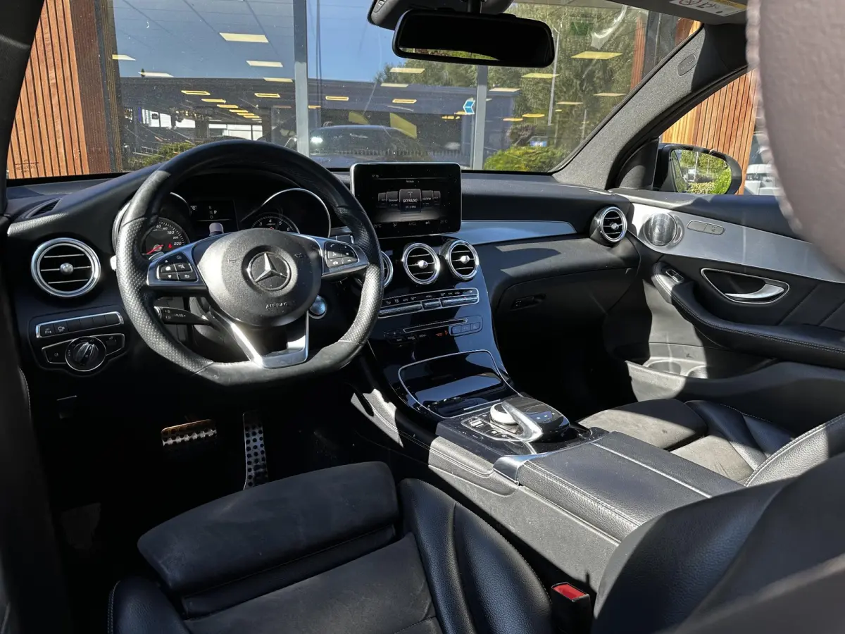 250 4MATIC Premium Plus AMG Schuifdak Burmester 360Cam Stoelverw.