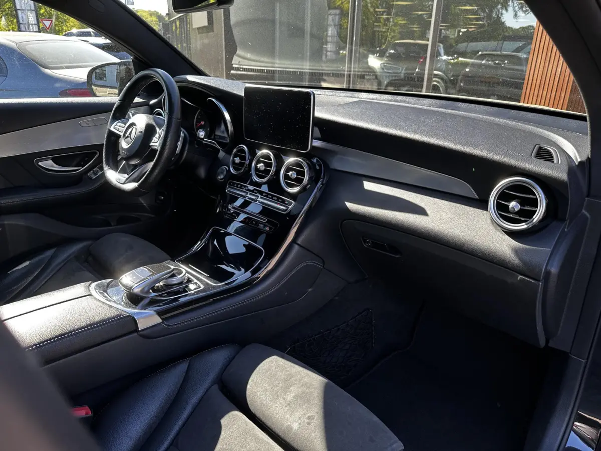 250 4MATIC Premium Plus AMG Schuifdak Burmester 360Cam Stoelverw.