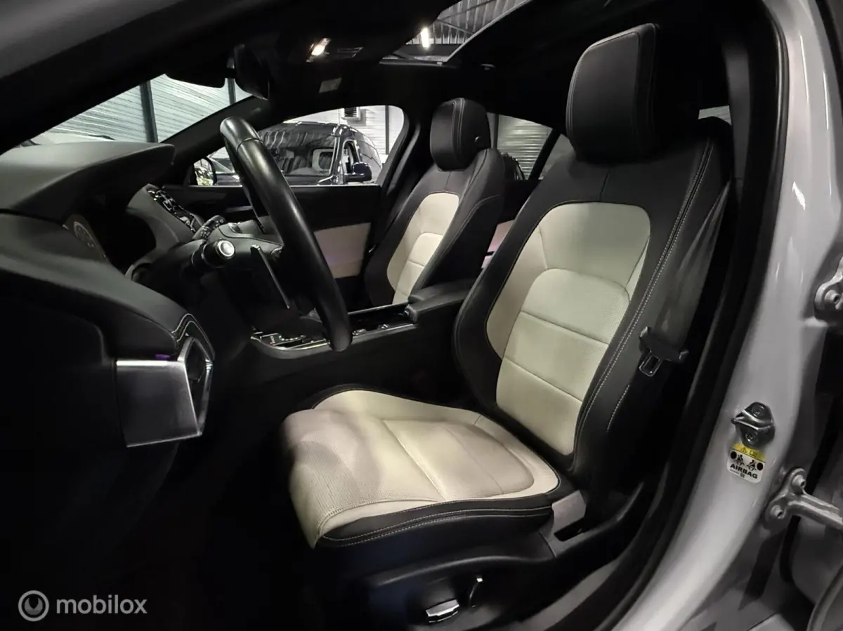 P250 2.0T R-sport BOMVOL! Pano|Meridian|Carplay
