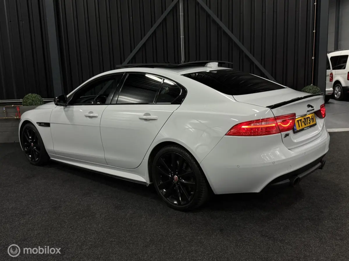 P250 2.0T R-sport BOMVOL! Pano|Meridian|Carplay