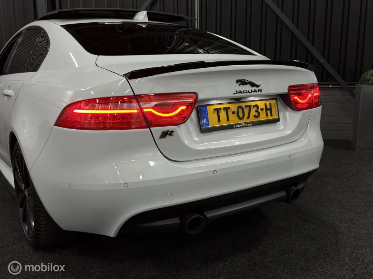 P250 2.0T R-sport BOMVOL! Pano|Meridian|Carplay