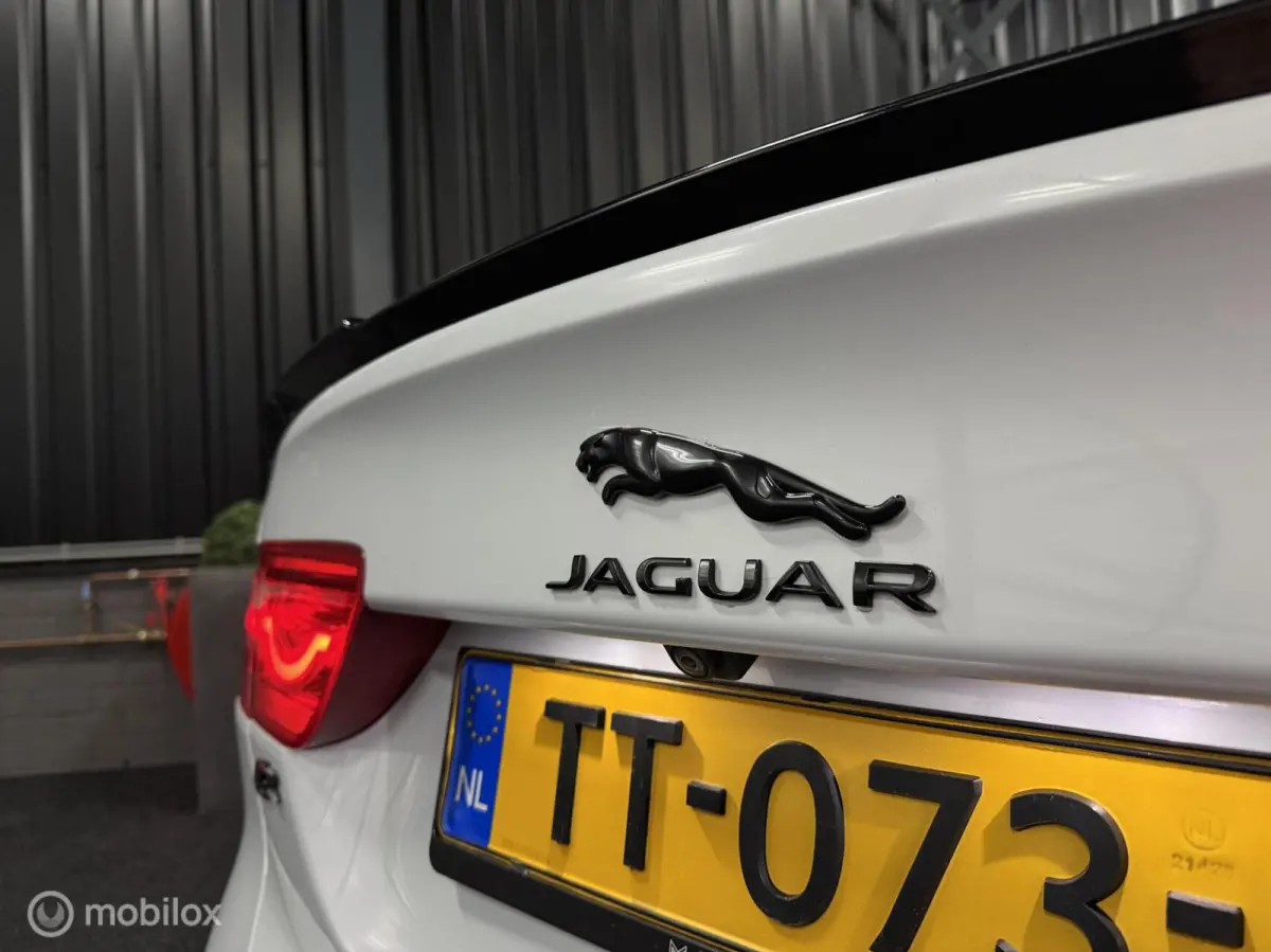 P250 2.0T R-sport BOMVOL! Pano|Meridian|Carplay