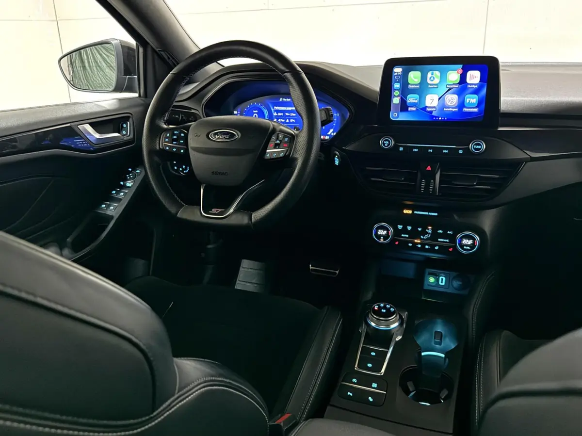 2.3 EcoBoost ST-3 Pano Camera Recaro Navi Stoelv