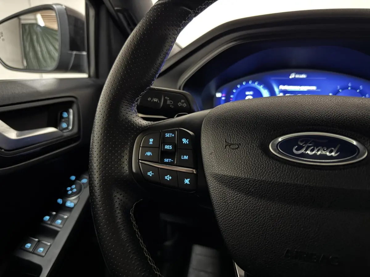 2.3 EcoBoost ST-3 Pano Camera Recaro Navi Stoelv