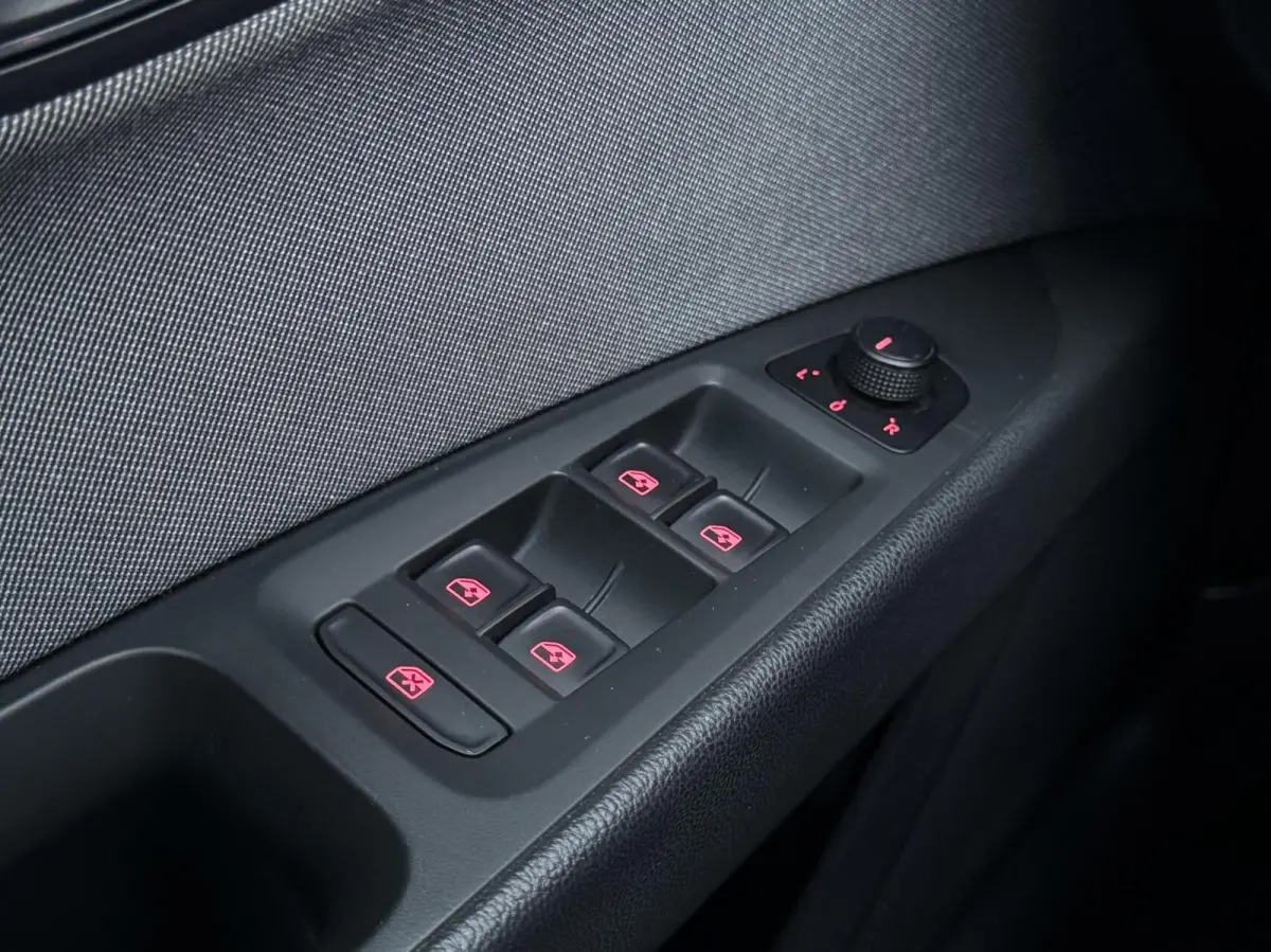 1.6 TDI Reference Airco Carplay Front assistent