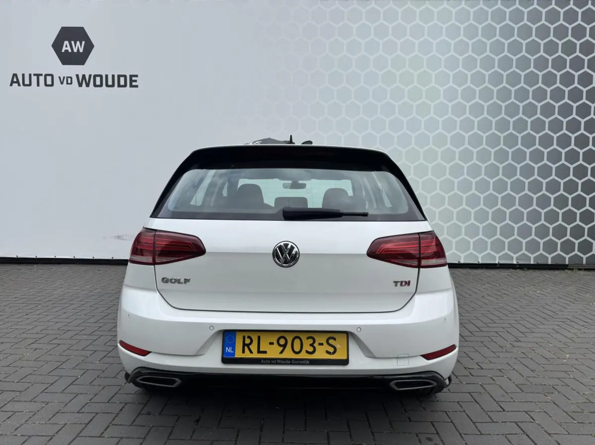 1.6 TDI Highline Business R-line Carplay Parelmoer
