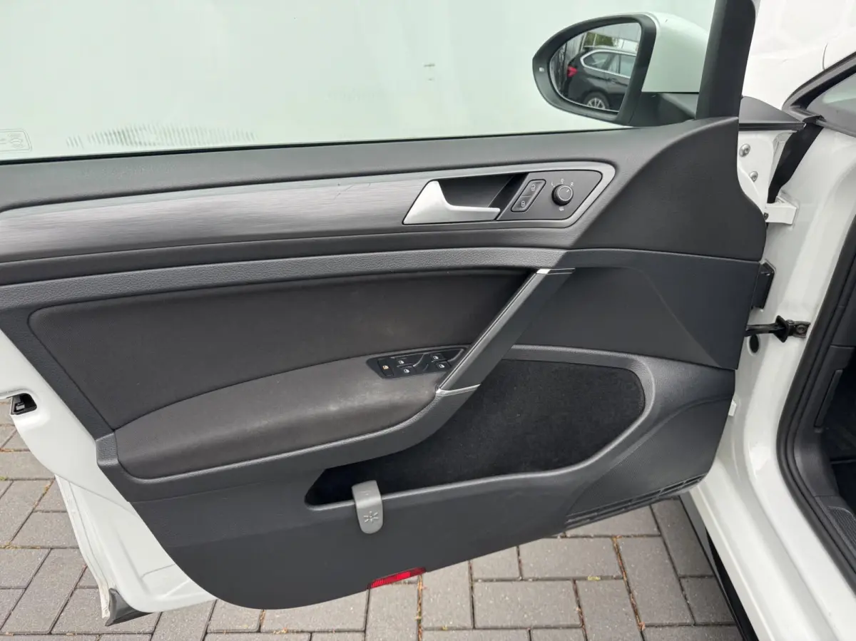 1.6 TDI Highline Business R-line Carplay Parelmoer