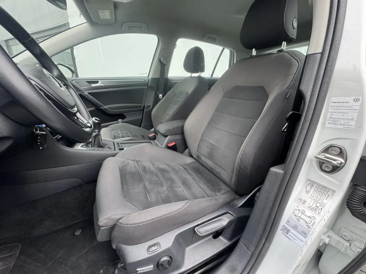 1.6 TDI Highline Business R-line Carplay Parelmoer