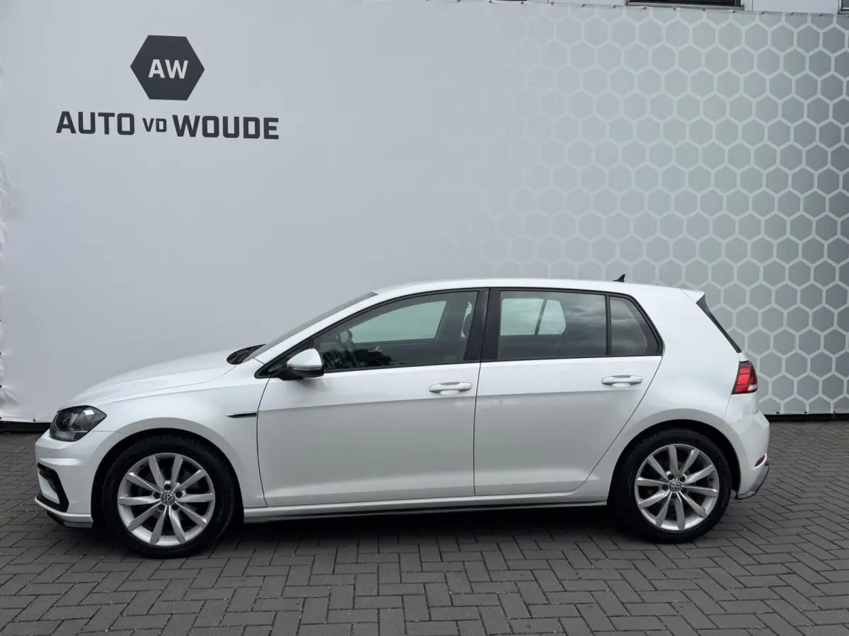 1.6 TDI Highline Business R-line Carplay Parelmoer