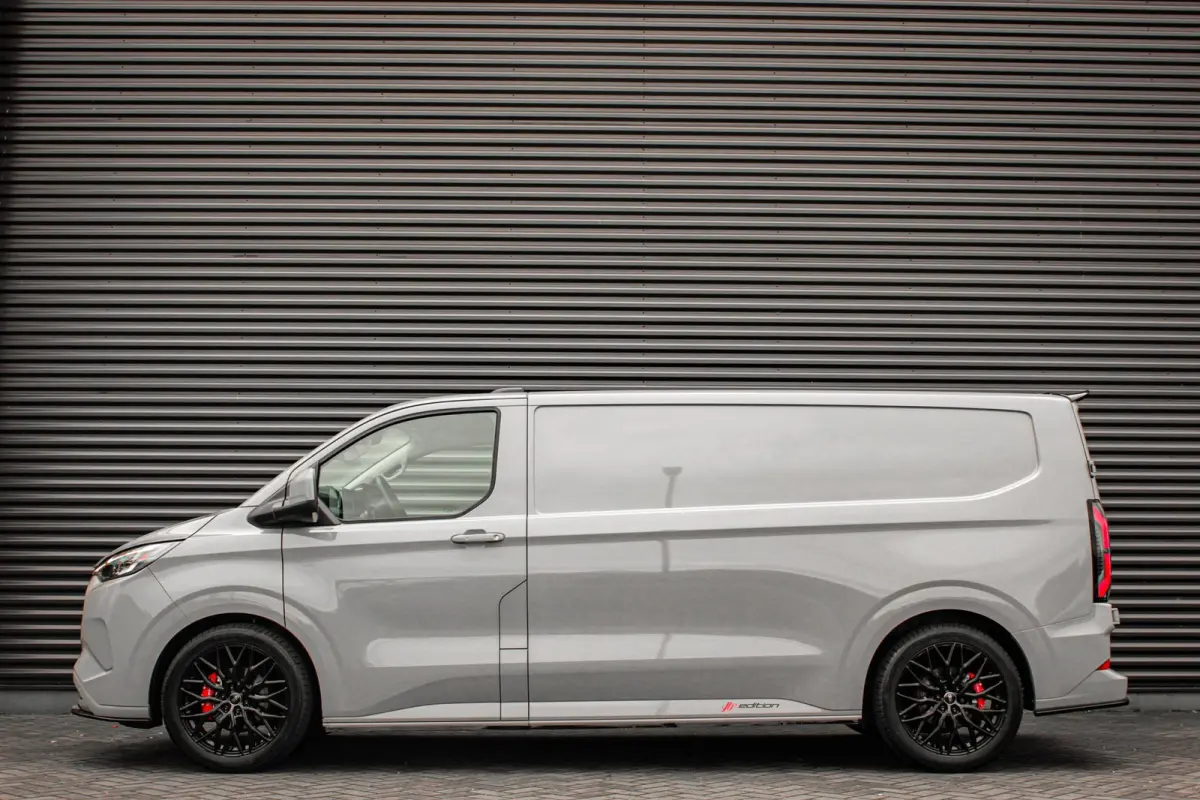 340 L2H1 Limited 65 kWh 218PK / JB- EDITON / CAMERA / 328KM RANGE / APPLE CARPLAY /DRIVERS- PACK/ FULL OPTIONS