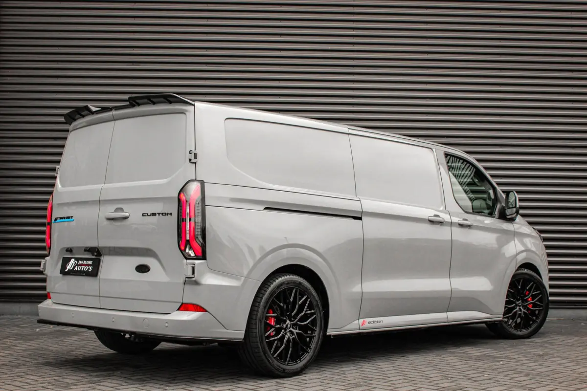 340 L2H1 Limited 65 kWh 218PK / JB- EDITON / CAMERA / 328KM RANGE / APPLE CARPLAY /DRIVERS- PACK/ FULL OPTIONS