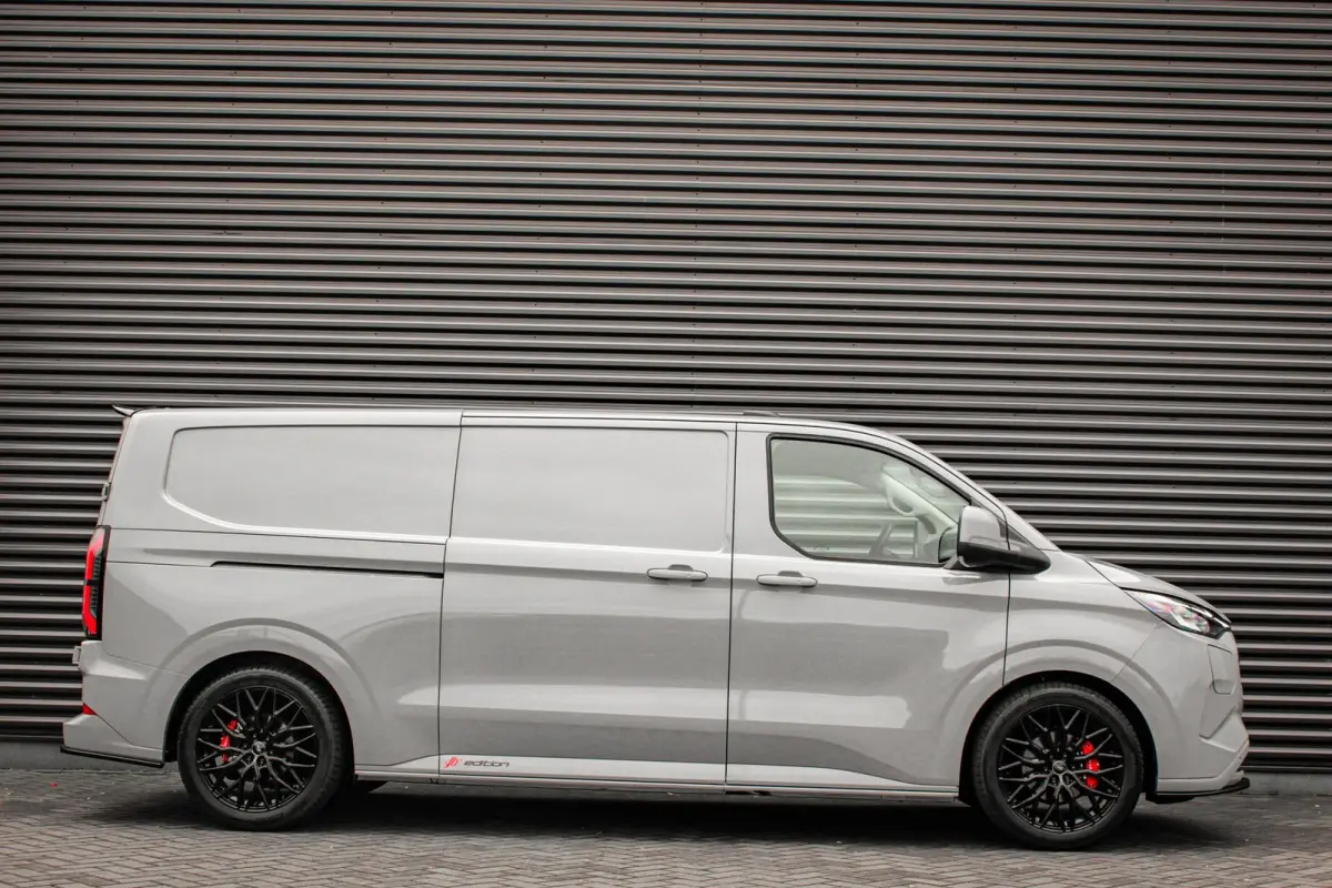 340 L2H1 Limited 65 kWh 218PK / JB- EDITON / CAMERA / 328KM RANGE / APPLE CARPLAY /DRIVERS- PACK/ FULL OPTIONS