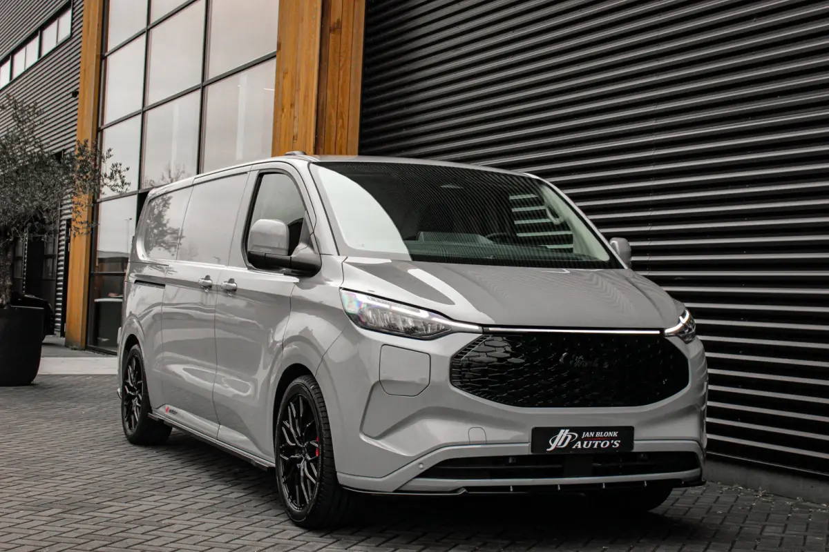 340 L2H1 Limited 65 kWh 218PK / JB- EDITON / CAMERA / 328KM RANGE / APPLE CARPLAY /DRIVERS- PACK/ FULL OPTIONS