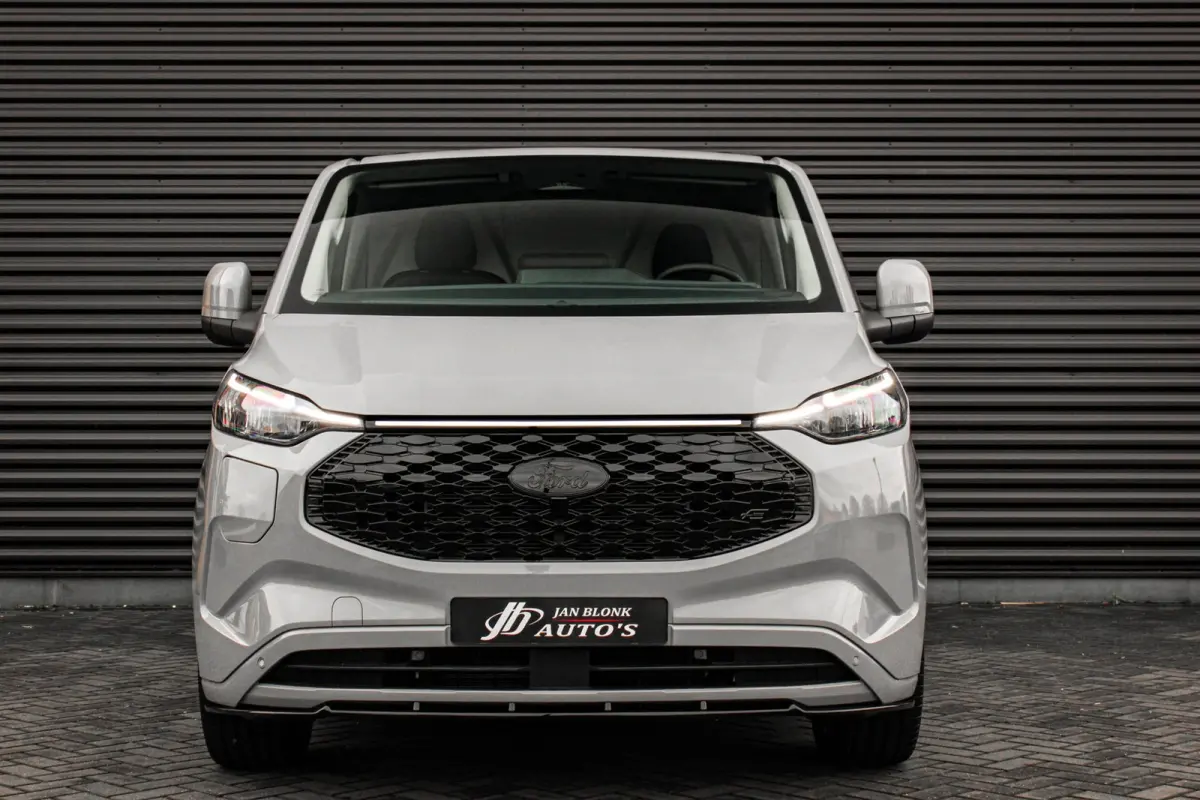 340 L2H1 Limited 65 kWh 218PK / JB- EDITON / CAMERA / 328KM RANGE / APPLE CARPLAY /DRIVERS- PACK/ FULL OPTIONS