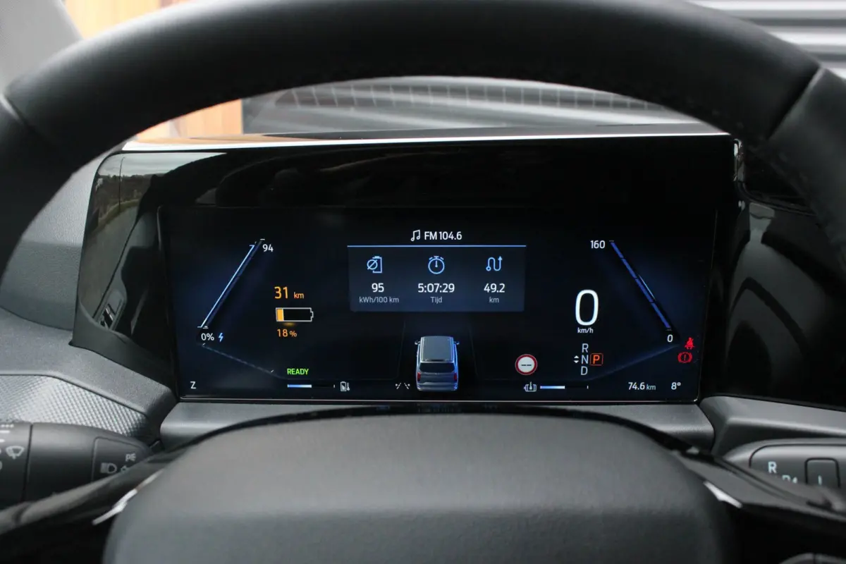 340 L2H1 Limited 65 kWh 218PK / JB- EDITON / CAMERA / 328KM RANGE / APPLE CARPLAY /DRIVERS- PACK/ FULL OPTIONS