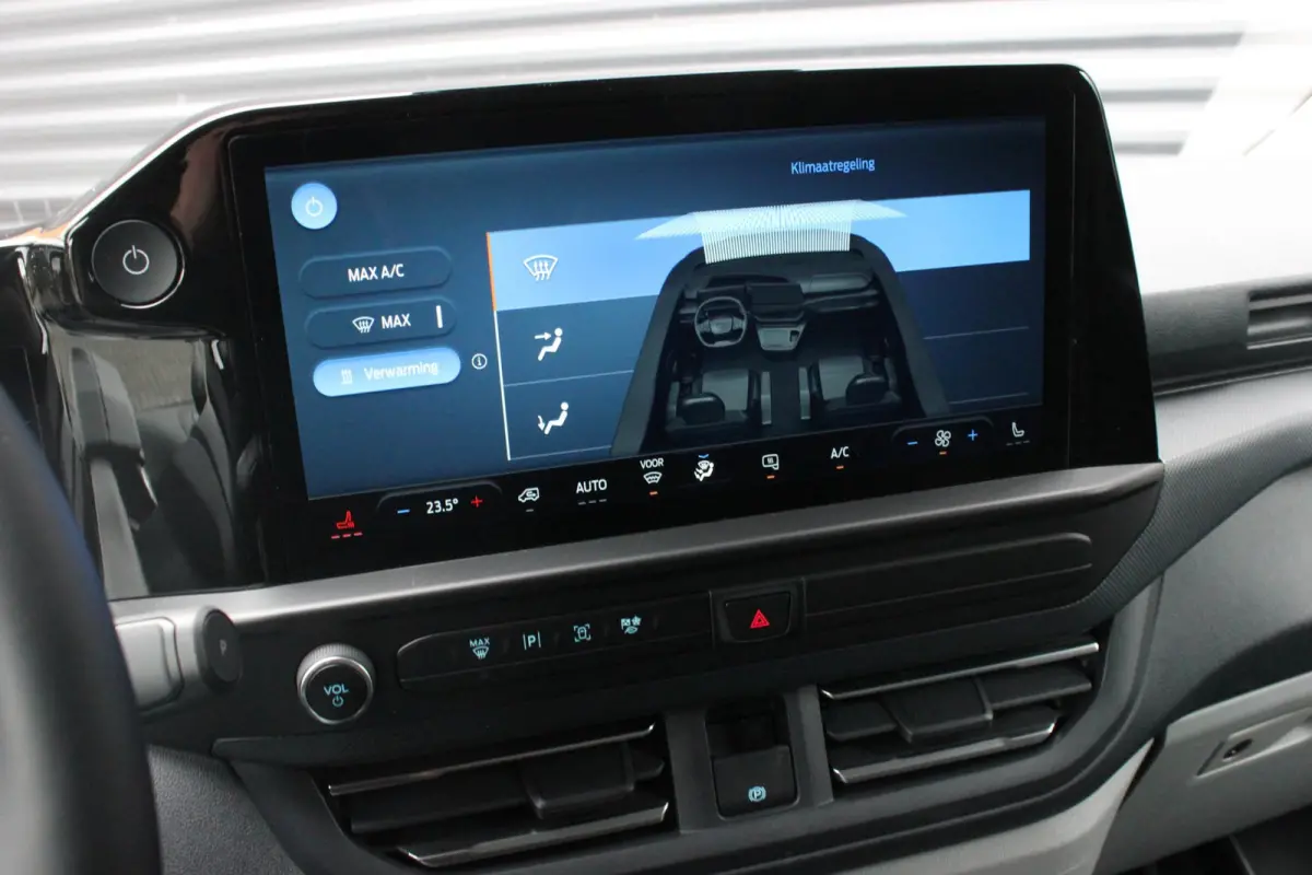 Cust. 340 L2H1 Limited 65 kWh 218PK / JB-EDIITON / CAMERA / 328KM RANGE / APPLE CARPLAY /DRIVERS-PACK /FULL OPTIONS