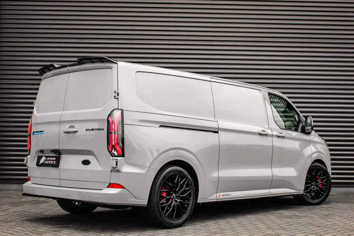 340 L2H1 Limited 65 kWh 218PK / JB- EDIITON / CAMERA / 328KM RANGE / APPLE CARPLAY /DRIVERS- PACK/FULL OPTIONS