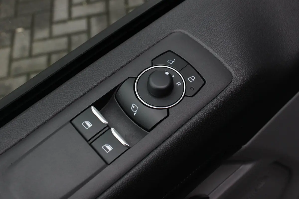 Cust. 340 L2H1 Limited 65 kWh 218PK / JB-EDIITON / CAMERA / 328KM RANGE / APPLE CARPLAY /DRIVERS-PACK /FULL OPTIONS