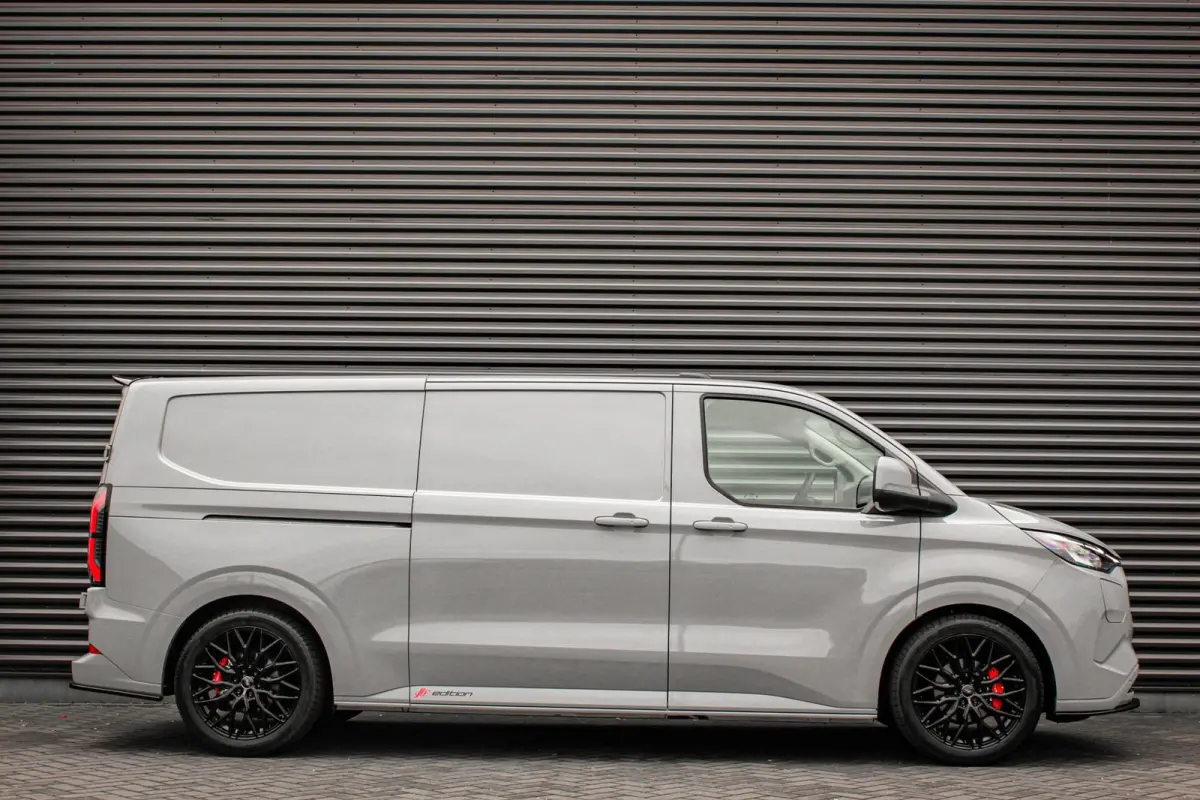 Cust. 340 L2H1 Limited 65 kWh 218PK / JB-EDIITON / CAMERA / 328KM RANGE / APPLE CARPLAY /DRIVERS-PACK /FULL OPTIONS