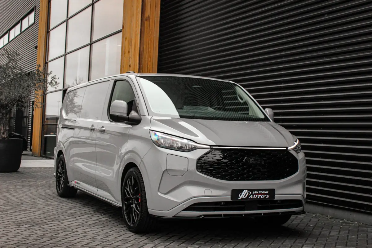 Cust. 340 L2H1 Limited 65 kWh 218PK / JB-EDIITON / CAMERA / 328KM RANGE / APPLE CARPLAY /DRIVERS-PACK /FULL OPTIONS