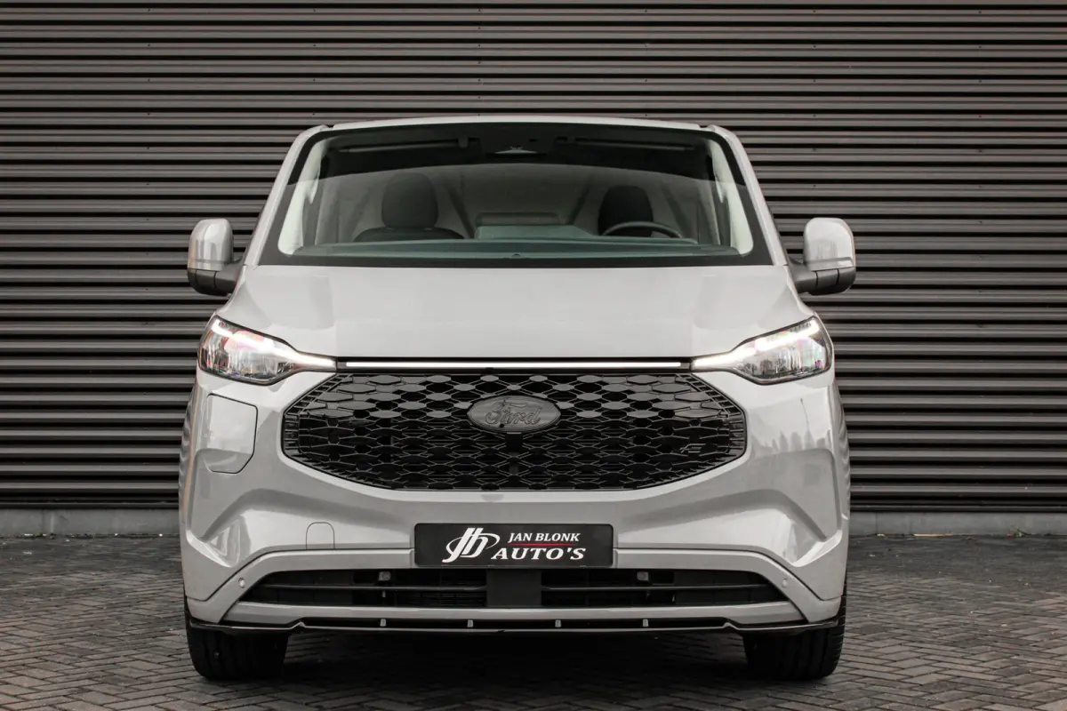 Cust. 340 L2H1 Limited 65 kWh 218PK / JB-EDIITON / CAMERA / 328KM RANGE / APPLE CARPLAY /DRIVERS-PACK /FULL OPTIONS