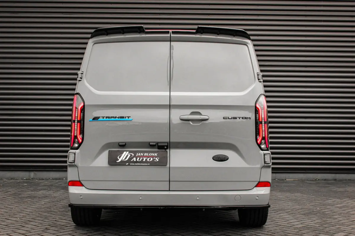 Cust. 340 L2H1 Limited 65 kWh 218PK / JB-EDIITON / CAMERA / 328KM RANGE / APPLE CARPLAY /DRIVERS-PACK /FULL OPTIONS