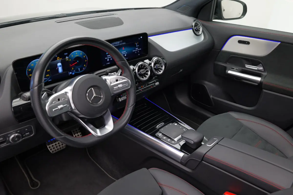 GLA250 4MATIC AMG Line |Pano|Ambient|Camera|