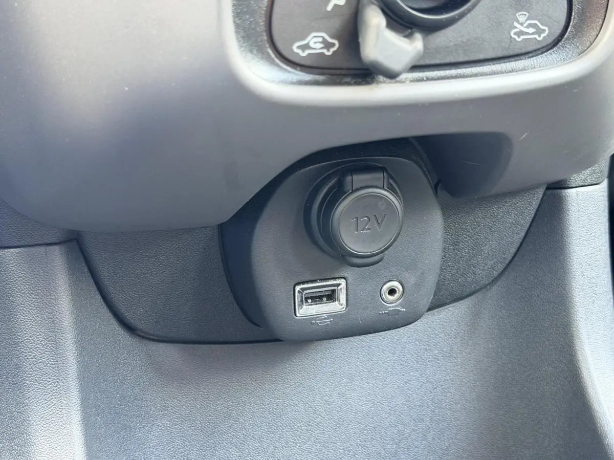 1.0 e-VTi Active | Airco | 5DRS | Bluetooth | Goed Onderhouden | Sportieve Kleur