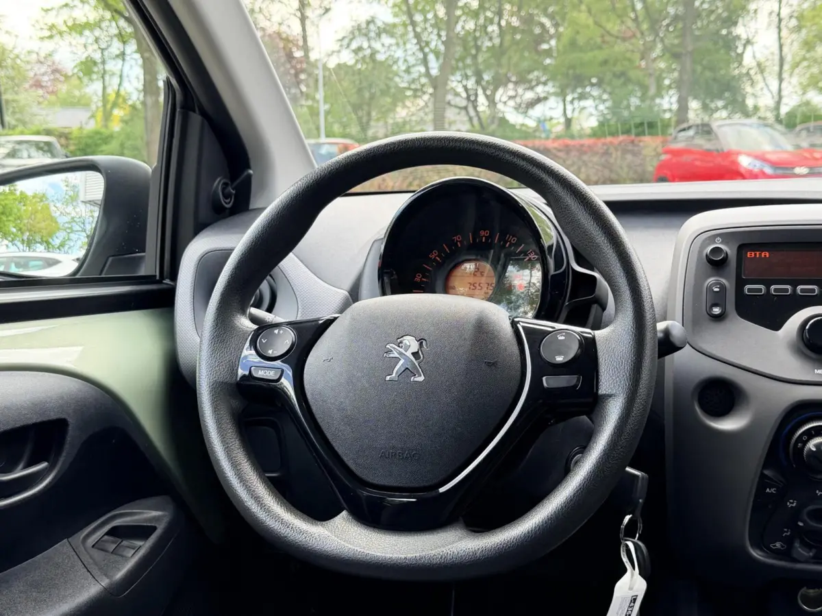 1.0 e-VTi Active | Airco | 5DRS | Bluetooth | Goed Onderhouden | Sportieve Kleur