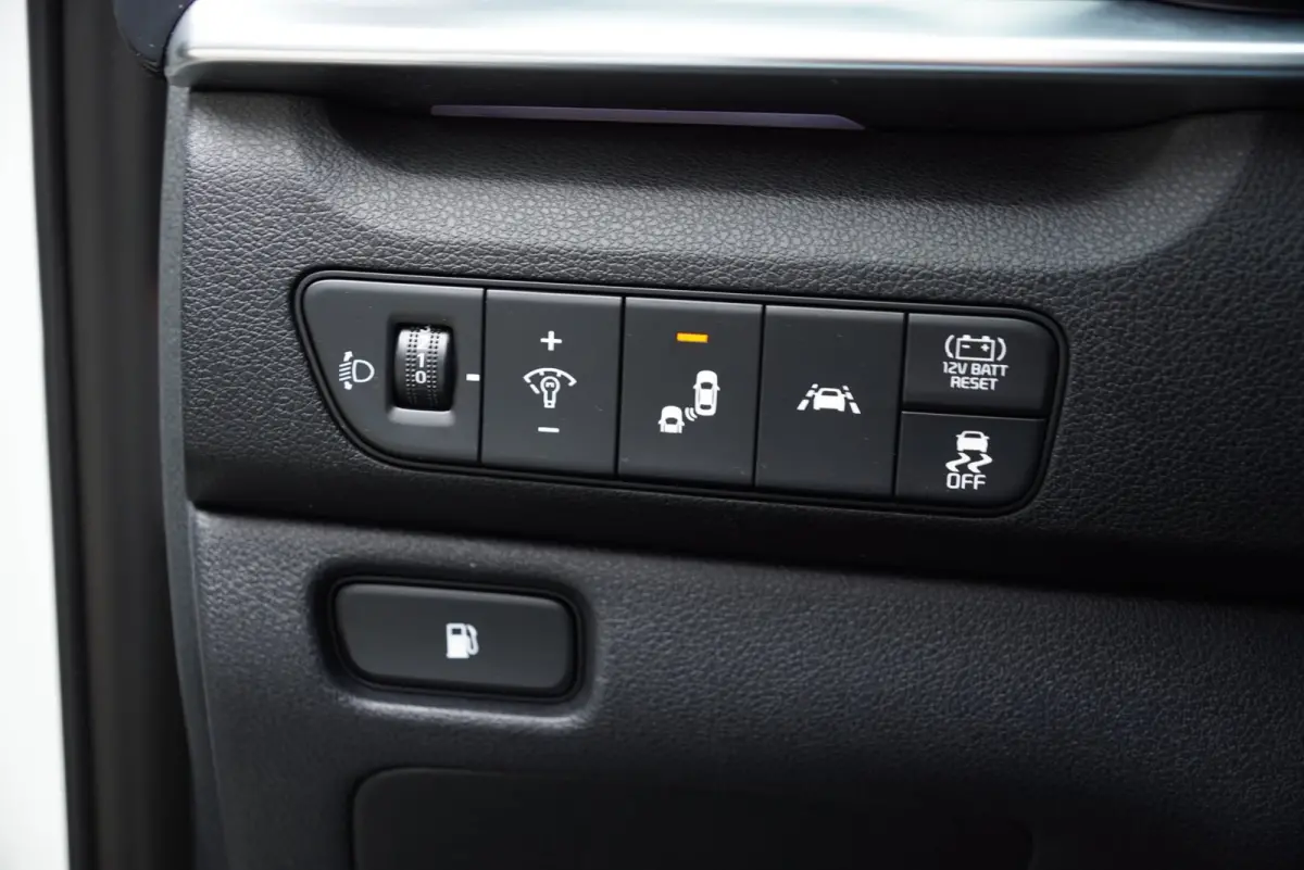 1.6 GDi Hybrid DynamicPlusLine 2021 Stoelverwarming Leder Automaat SUV Adaptive cruise control Carplay Android Navigatie