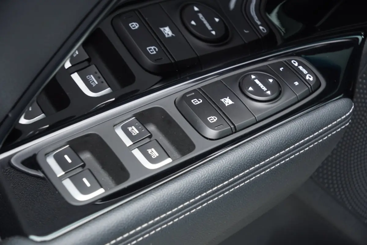 1.6 GDi Hybrid DynamicPlusLine 2021 Stoelverwarming Leder Automaat SUV Adaptive cruise control Carplay Android Navigatie