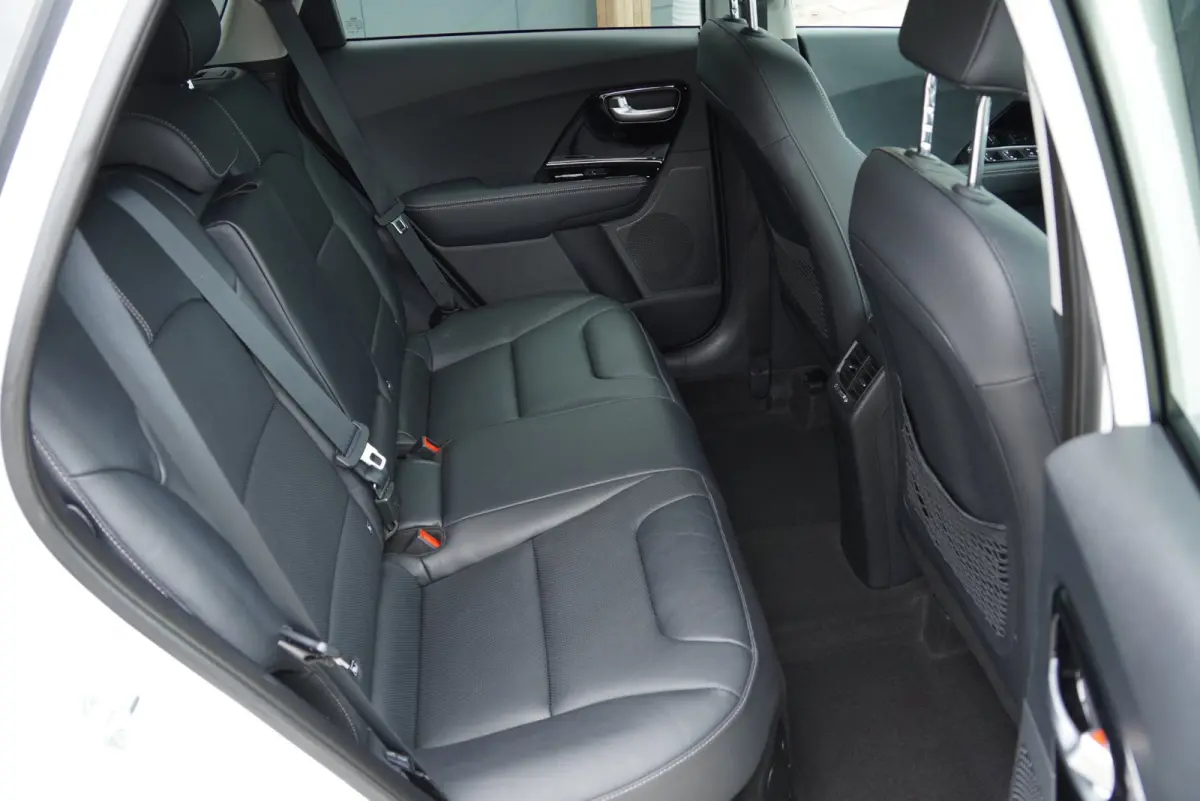 1.6 GDi Hybrid DynamicPlusLine 2021 Stoelverwarming Leder Automaat SUV Adaptive cruise control Carplay Android Navigatie