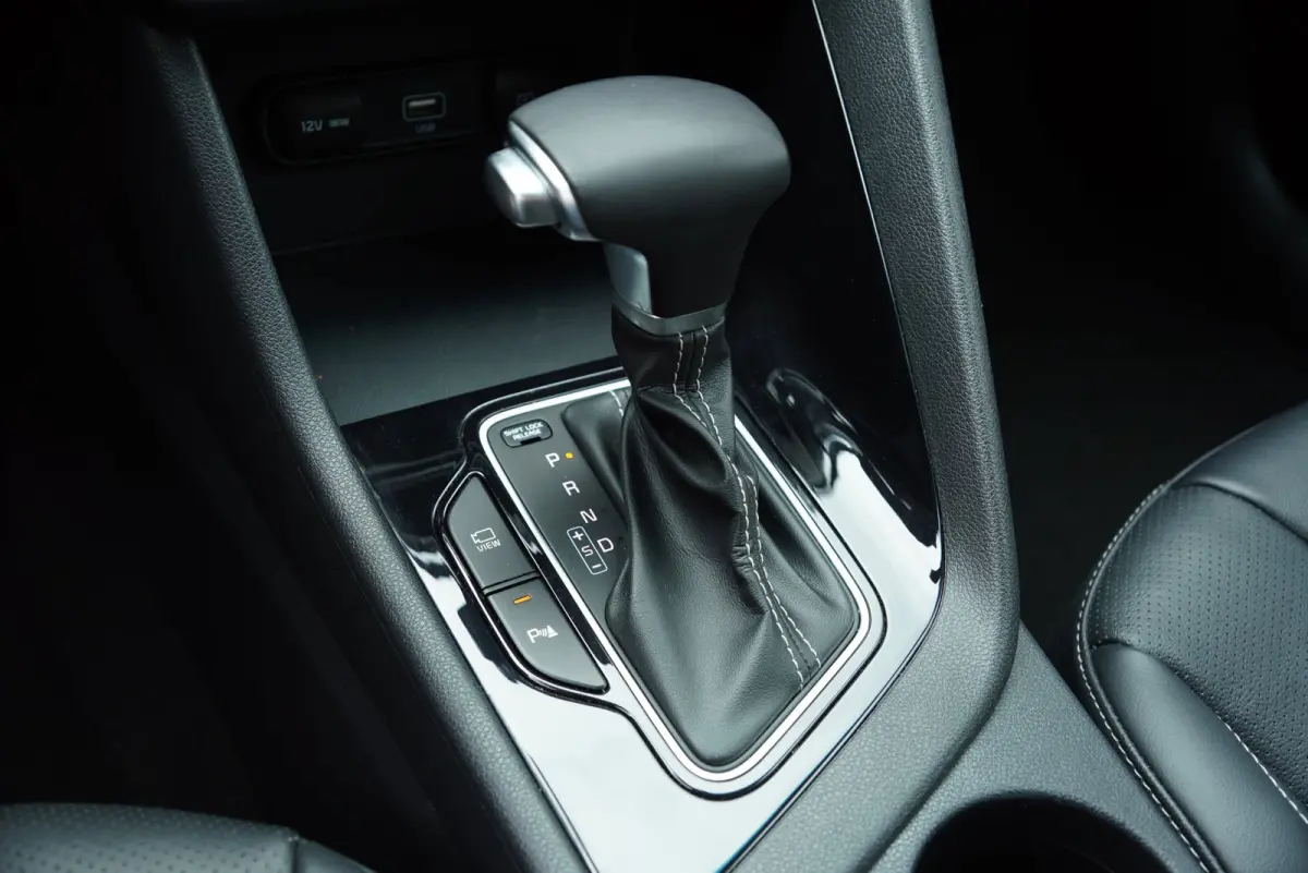 1.6 GDi Hybrid DynamicPlusLine 2021 Stoelverwarming Leder Automaat SUV Adaptive cruise control Carplay Android Navigatie